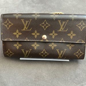 Louis Vuitton Sarah Wallet Monogram
